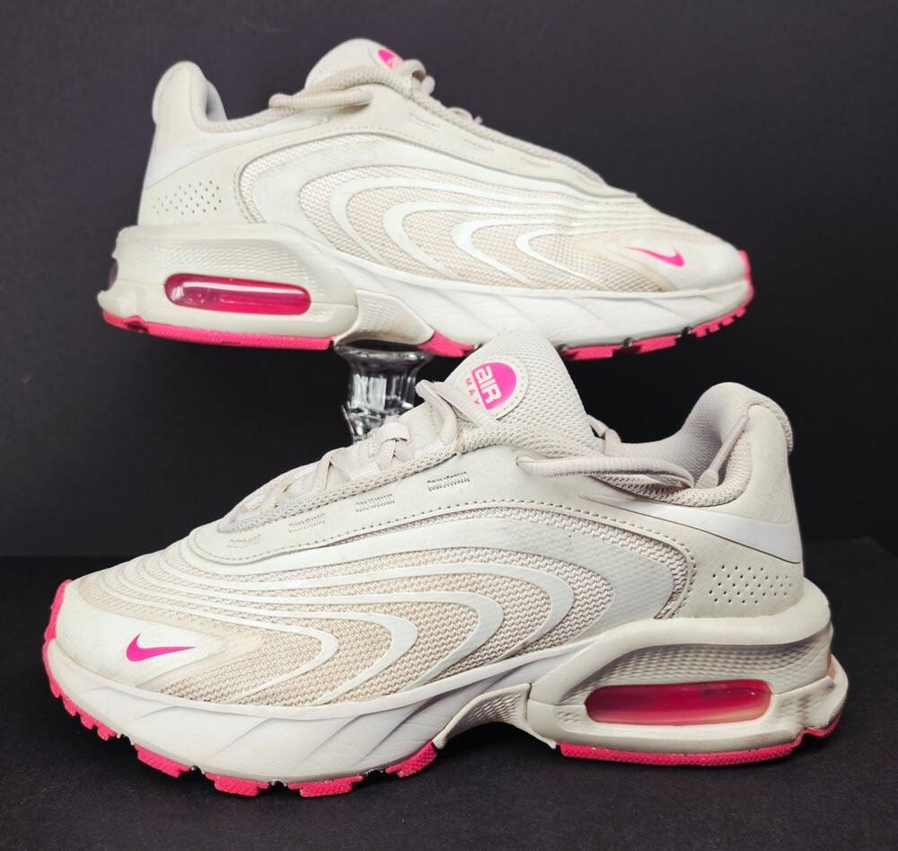 Nike Women 8 Comfy footwear